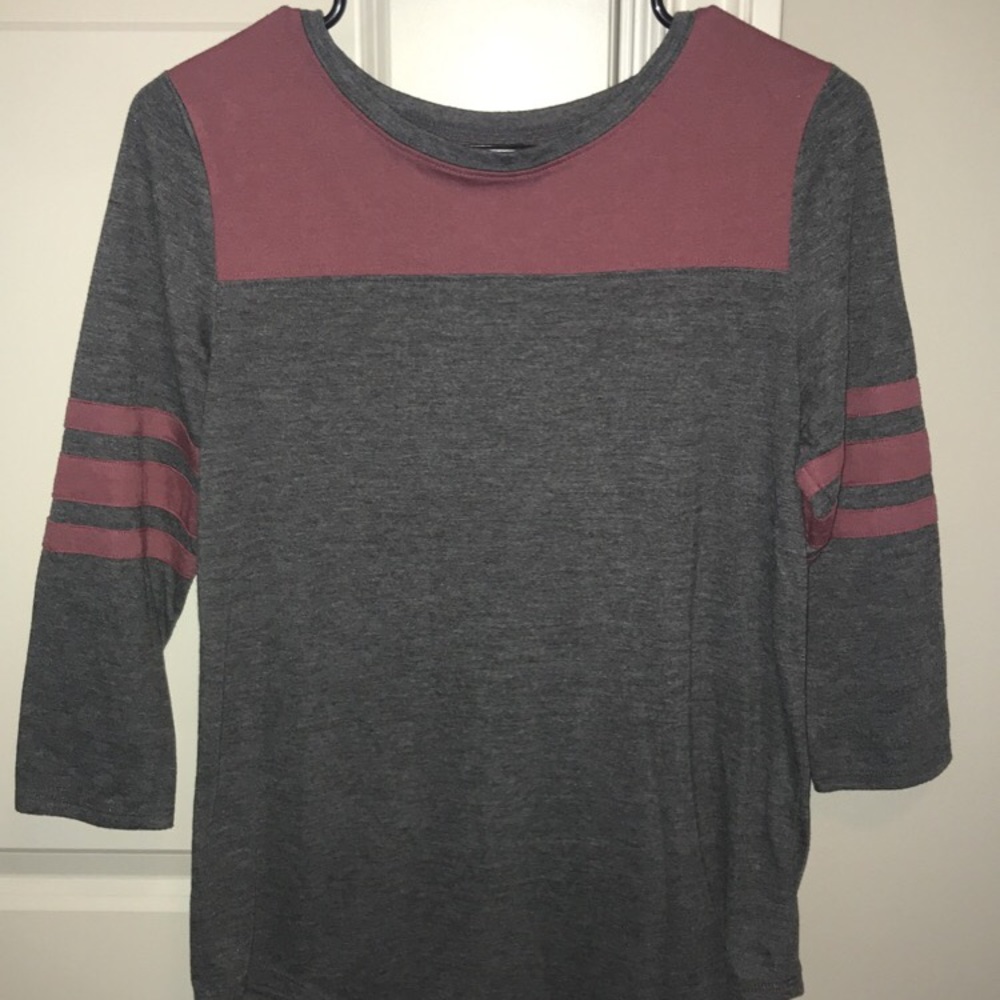 Quarter sleeve shirt